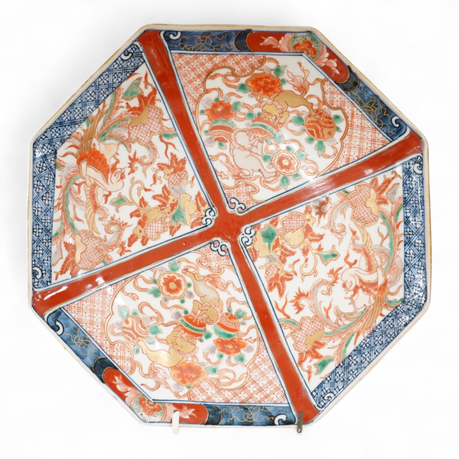 A Japanese Imari octagonal plate, 26cm wide